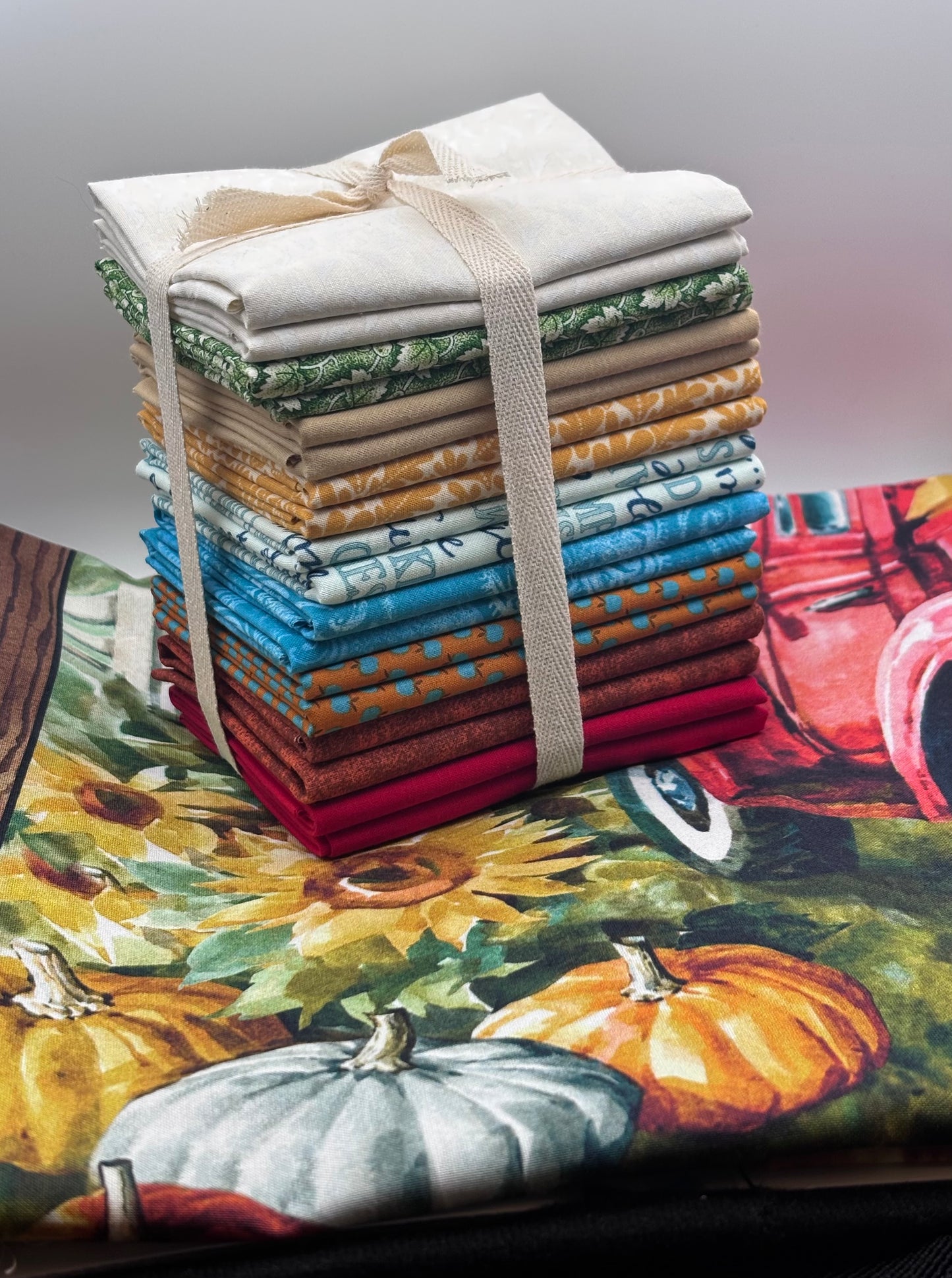 Harvest Truck Panel & 18 Fat Quarter Bundle